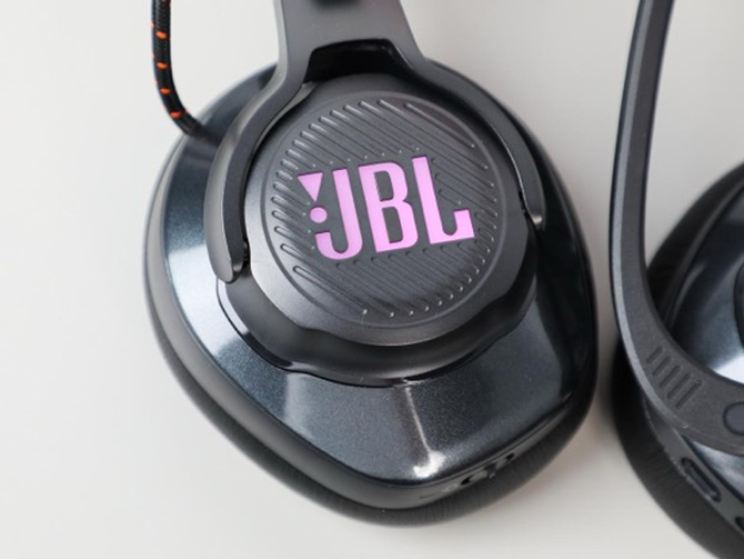 JBL QUANTUM 610