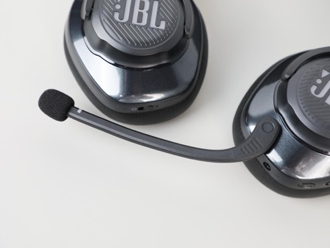 JBL QUANTUM 610